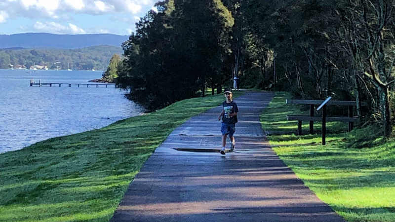 green-point-lake-macquarie-path