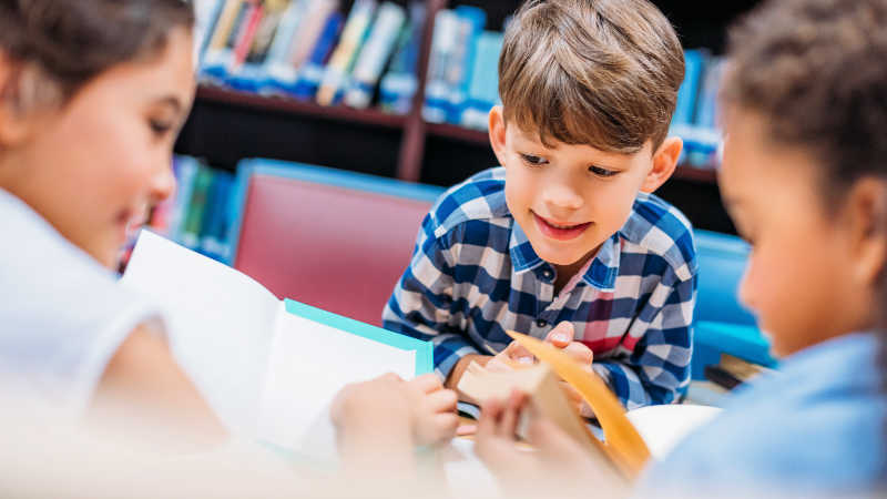 lake-macquarie-library-kids-reading