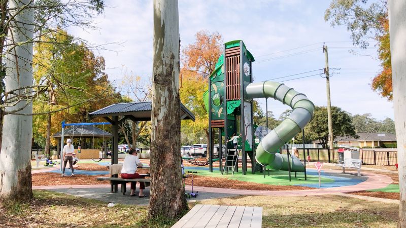 cooranbong-reserve-playground-gallery2