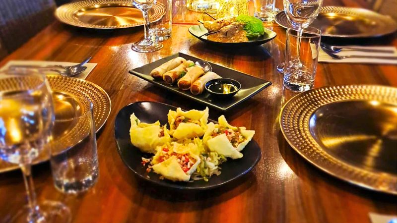 sesames-on-the-lake-dinner