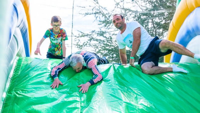 tuff-nutterz-inflatable-course-gallery8