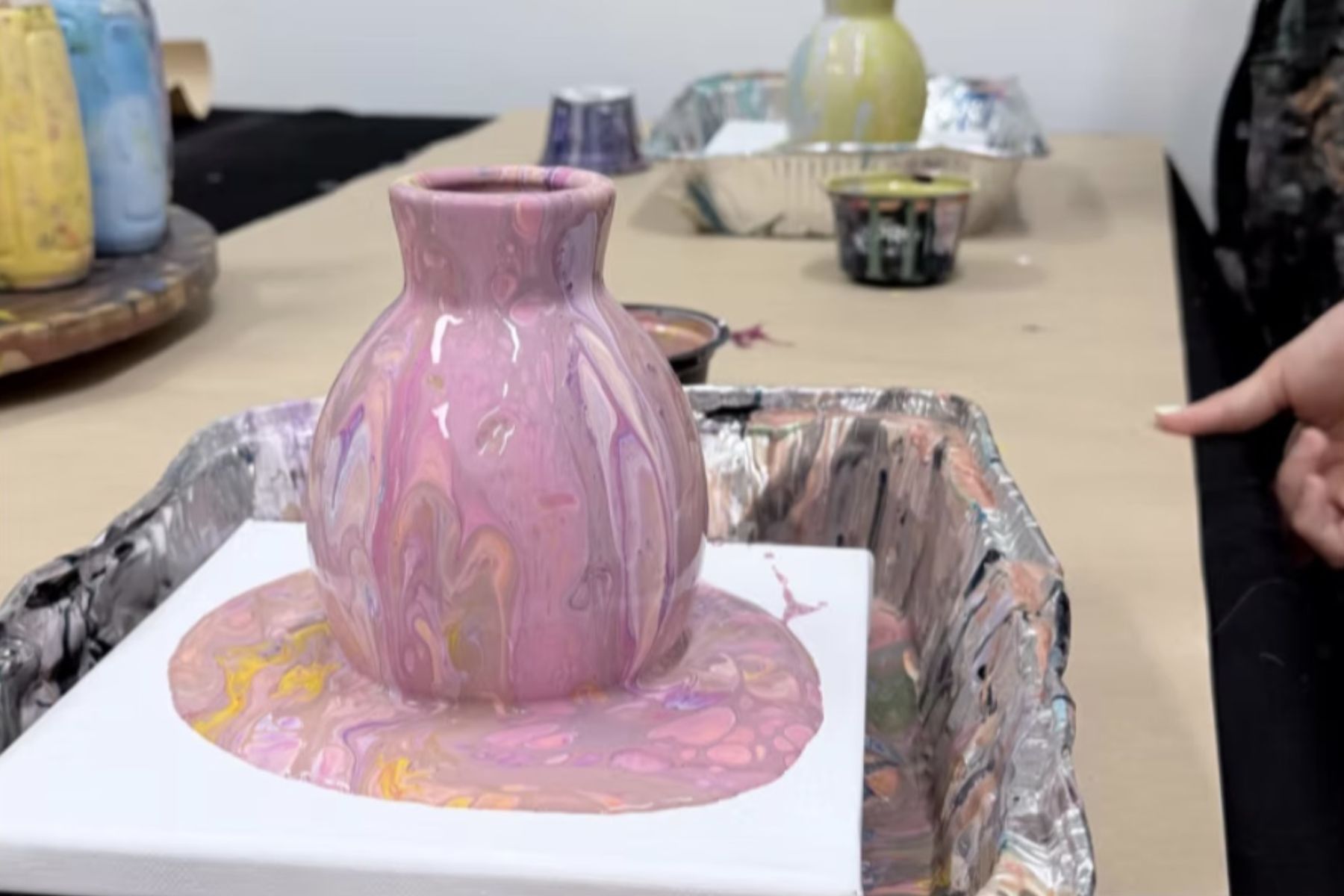 Kids 2 in 1 paint pouring workshop winter 2026