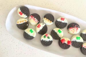Christmas-Oreo-biscuits-main